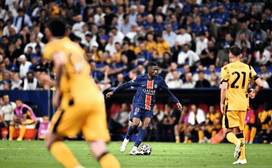 然而比赛的 然而比赛的